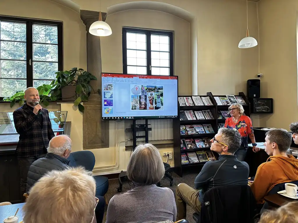Duchowa wędrówka po Drodze Św. Jakuba. Spotkanie z Teresą Bugaj w sądeckiej bibliotece