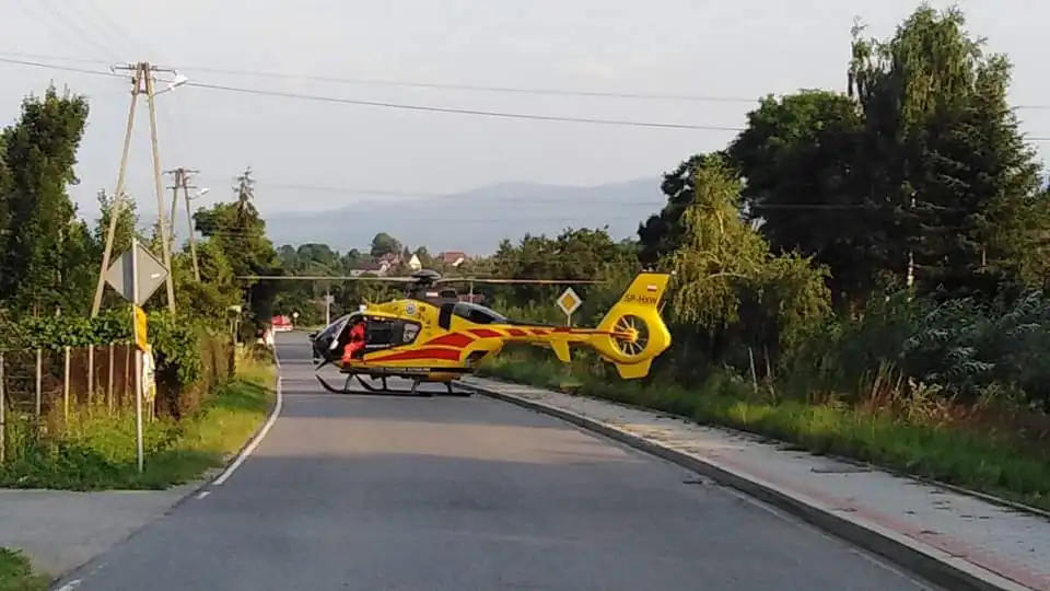 Weekend na drogach Powiatu Limanowskiego: 10 kolizji i 1 wypadek. Ranne dwie osoby