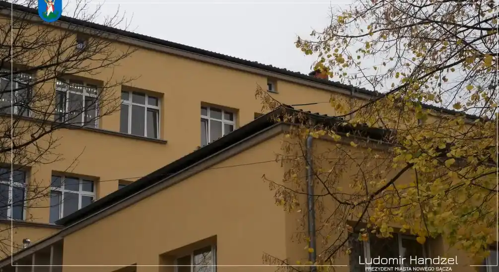 Termomodernizacja budynku Zespołu Szkół Ekonomicznych zakończona