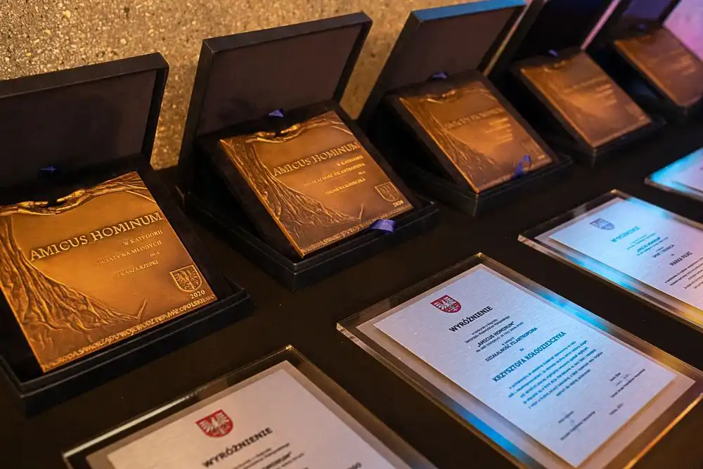 Małopolska: Gala Amicus Hominum i Kryształy Soli. Laureaci nagrodzeni