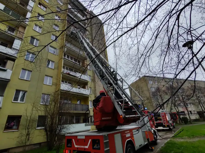 Pożary na balkonach na Sądeckich osiedlach. Interweniowali strażacy