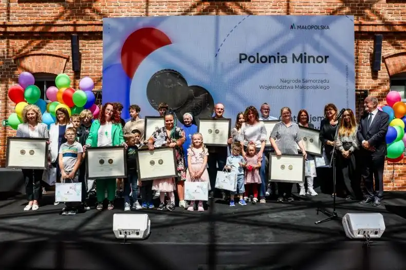 Małopolska docenia rodziny zastępcze. Wyjątkowe wyróżnienia i nowe inicjatywy