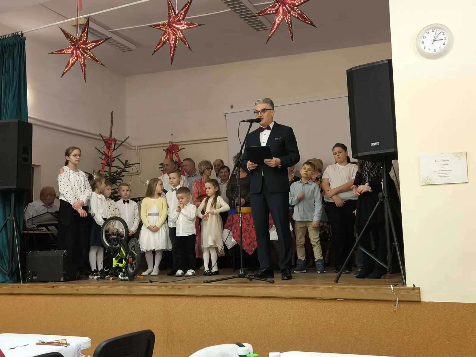 Kolędowanie, które łączy pokolenia. Wyjątkowe spotkanie seniorów w Mostkach