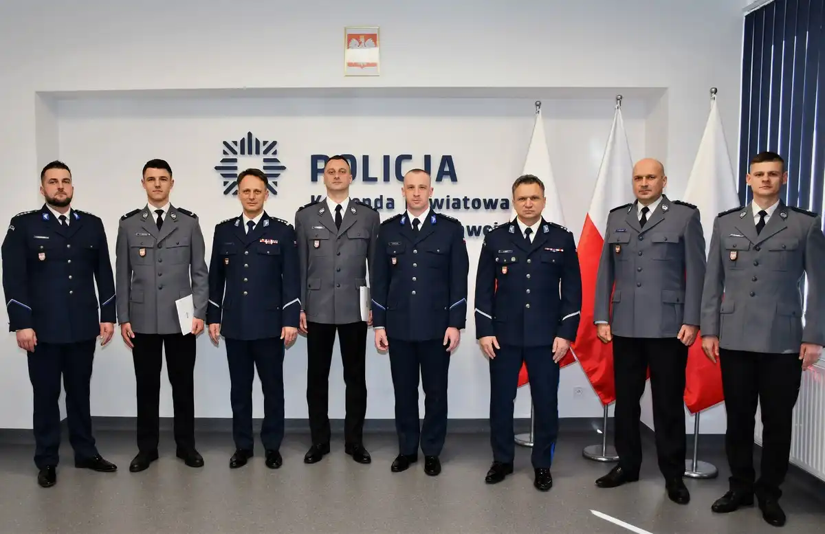 Nowi sierżanci w limanowskiej Policji. Uroczysta zbiórka z okazji awansów
