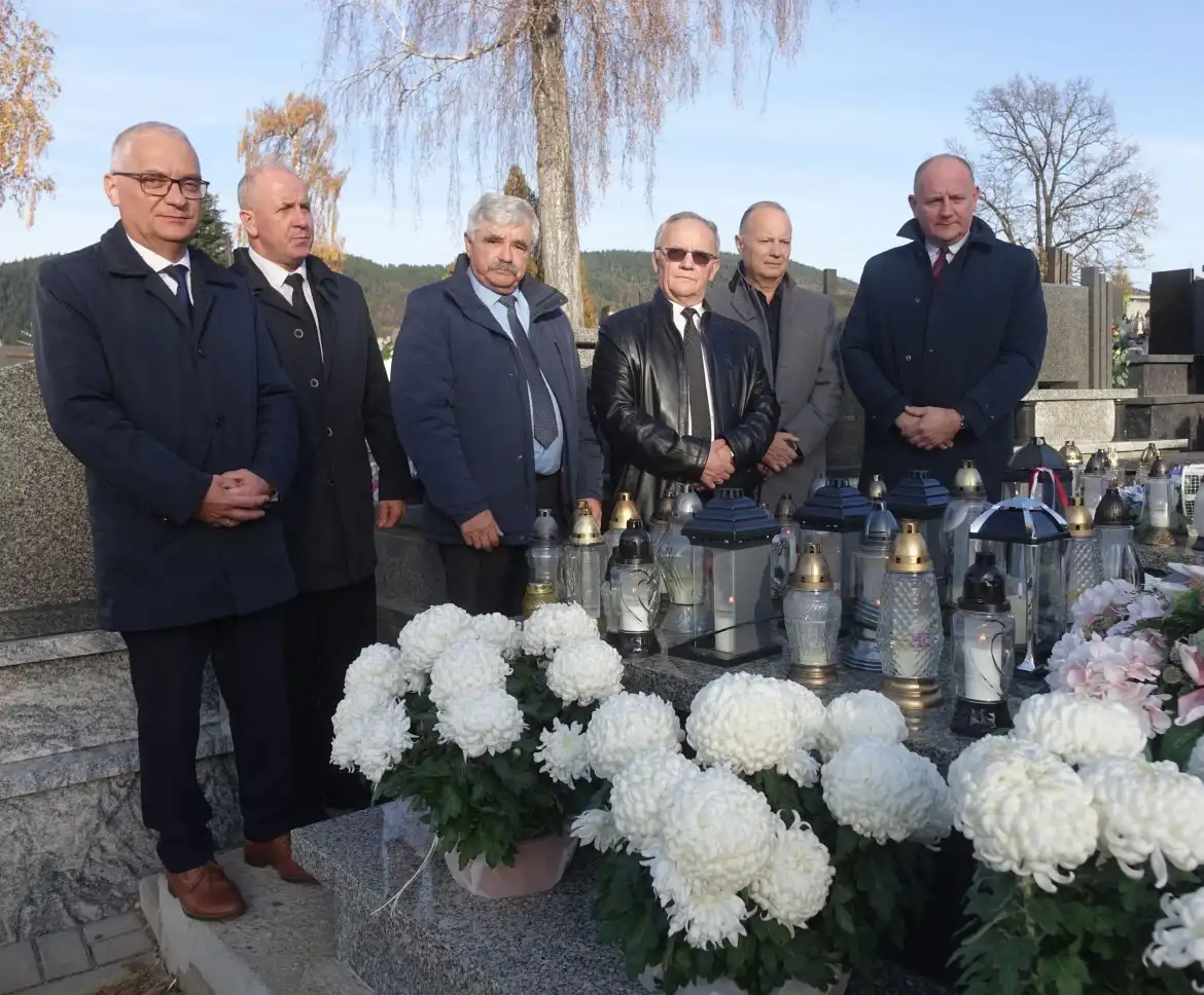 W hołdzie dr. Ryszardowi Poradowskiemu i zasłużonym samorządowcom