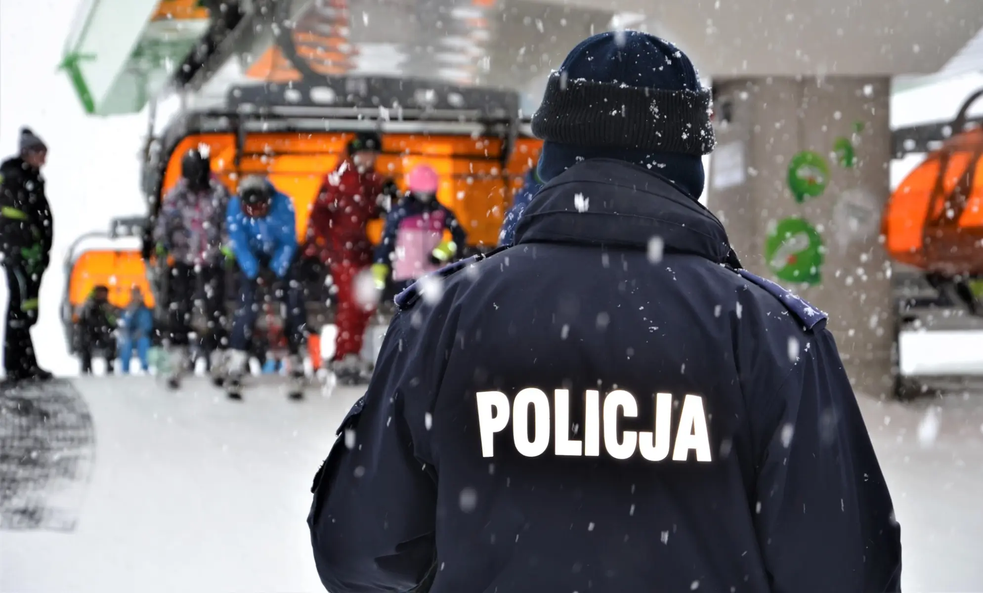 Bezpieczne ferie w górach. Policja apeluje do narciarzy i snowboardzistów