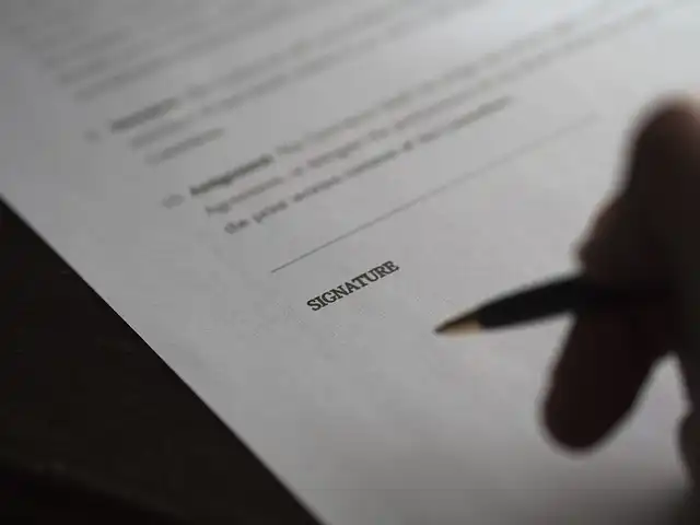 Przebudowa koryta potoku Glinik coraz bliżej. Podpisano umowę na dokumentację