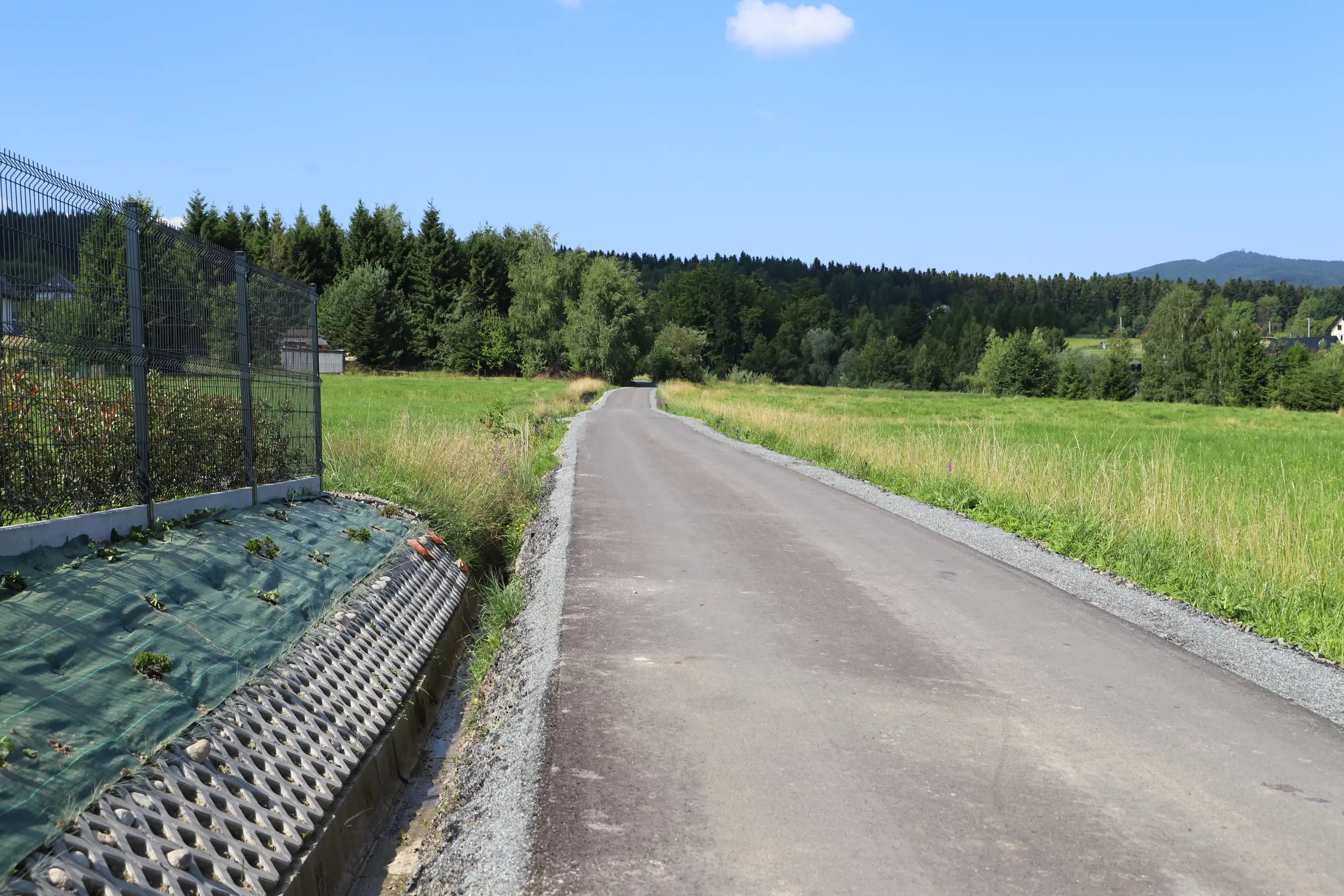 Nowe drogi w Starej Wsi. Zakończono pierwszy etap modernizacji