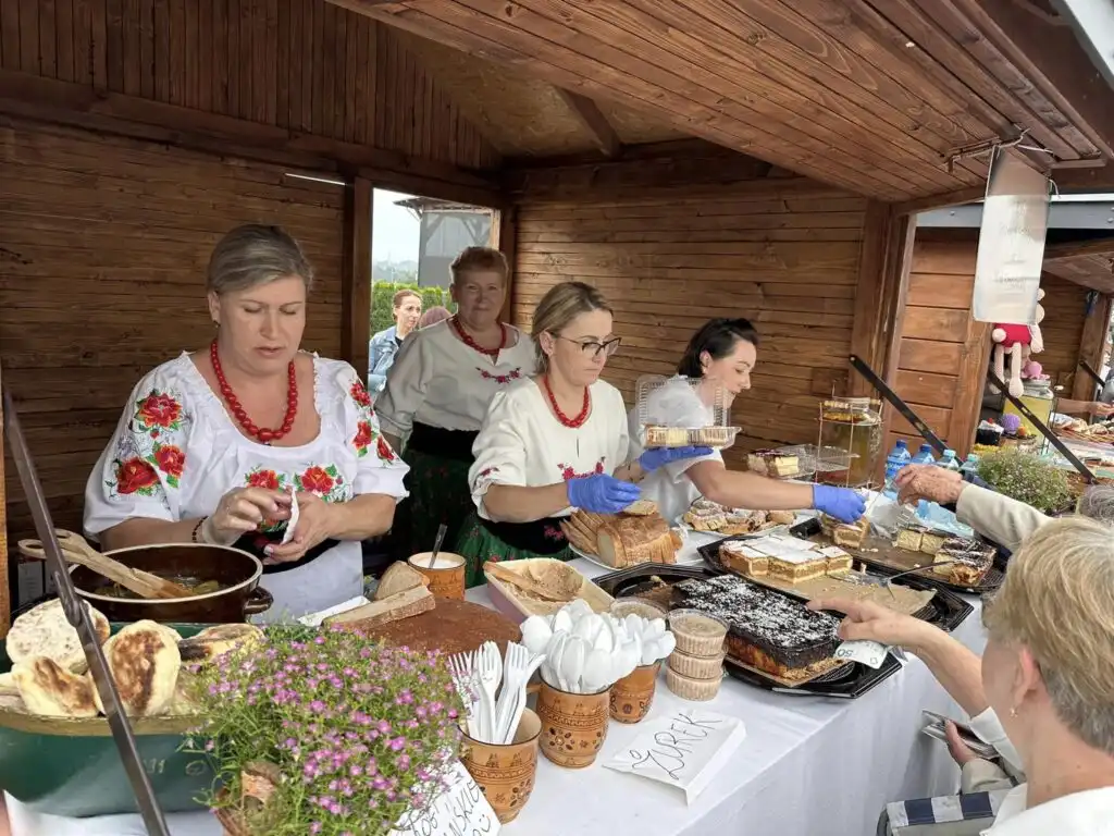 Tłumy na Jubileuszu XXV–lecia kanonizacji św. Kingi i Diecezjalnym Święcie Rodziny w Starym Sączu