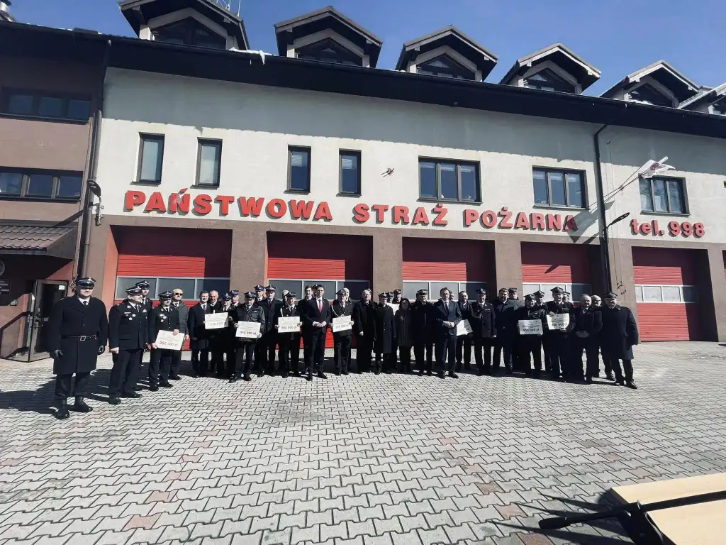 Jednostki OSP z powiatów nowotarskiego, limanowskiego i tatrzańskiego z dofinansowaniem na zakup pojazdów ratowniczo-gaśniczych