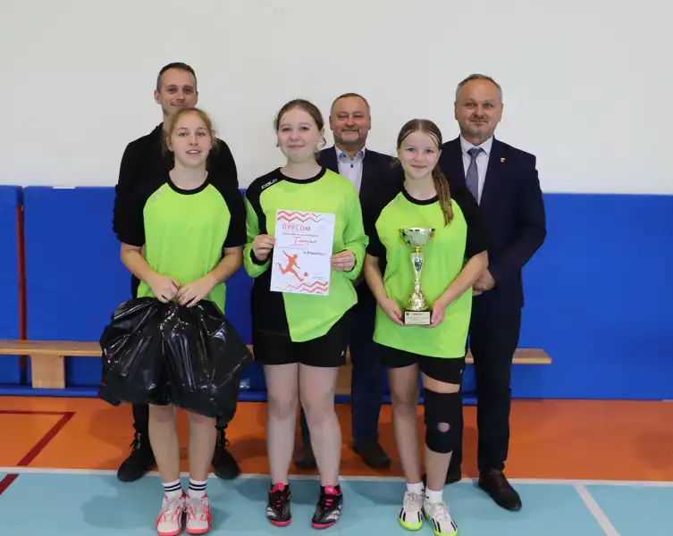 Sportowe emocje w Męcinie. Triumf Pasierbca w gminnych mistrzostwach