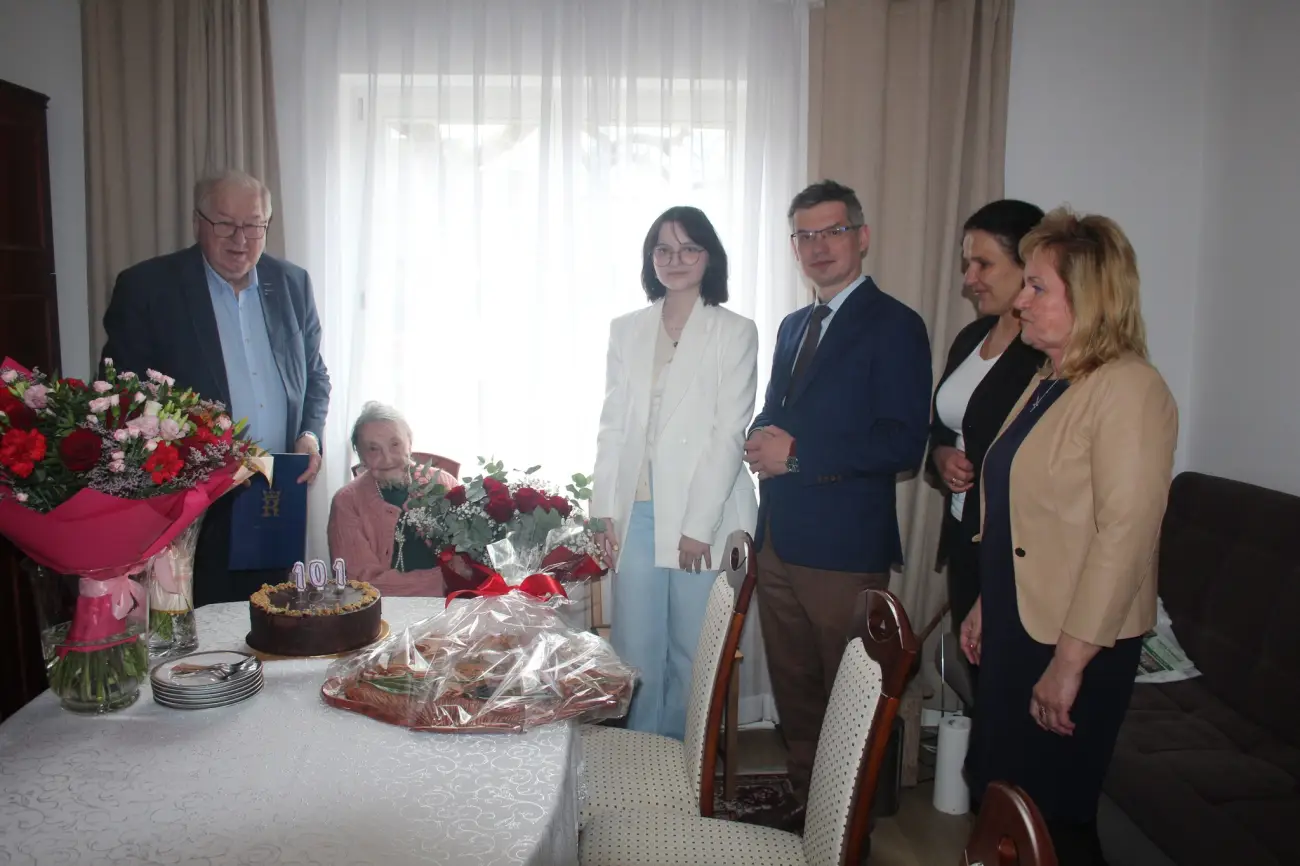 Wyjątkowy jubileusz w Tymbarku. Pani Bronisława Wątroba obchodzi 101. urodziny