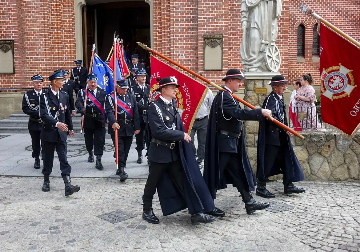Grybów świętuje Dzień Strażaka. Wsparcie i wdzięczność dla bohaterów dnia codziennego