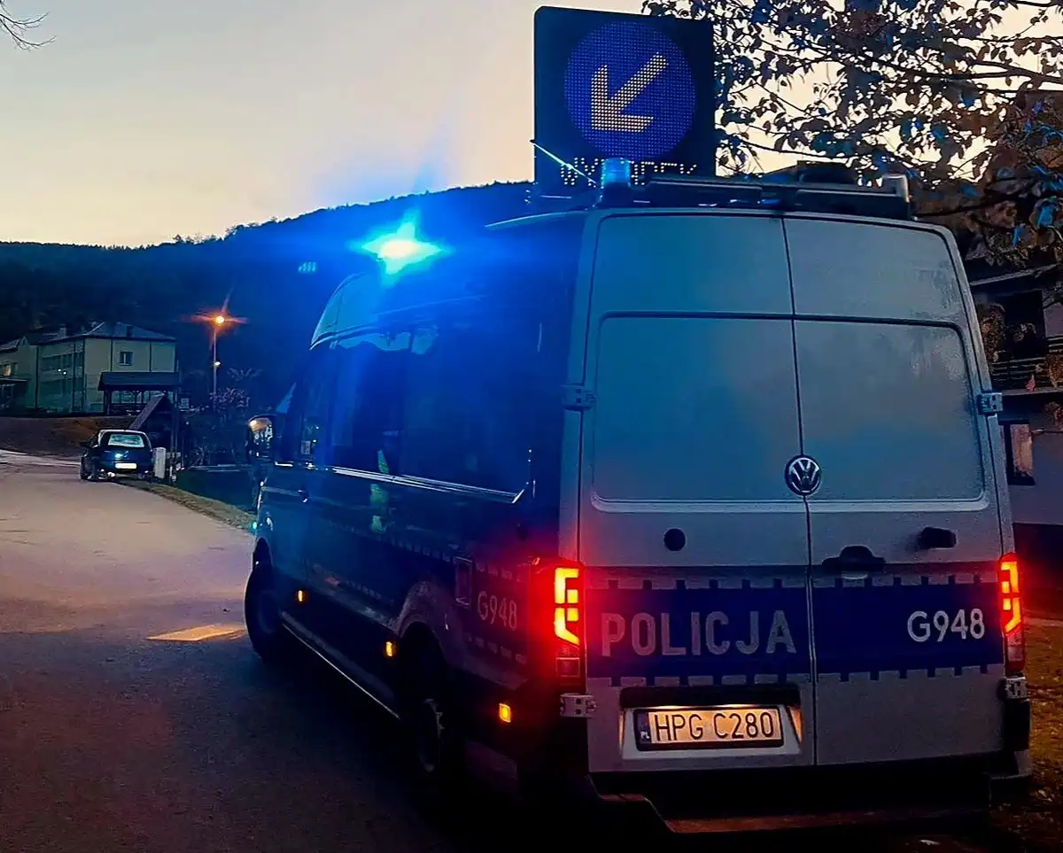 Wypadek drogowy w Jaworznej. Poszkodowany 5-latek trafił do szpitala