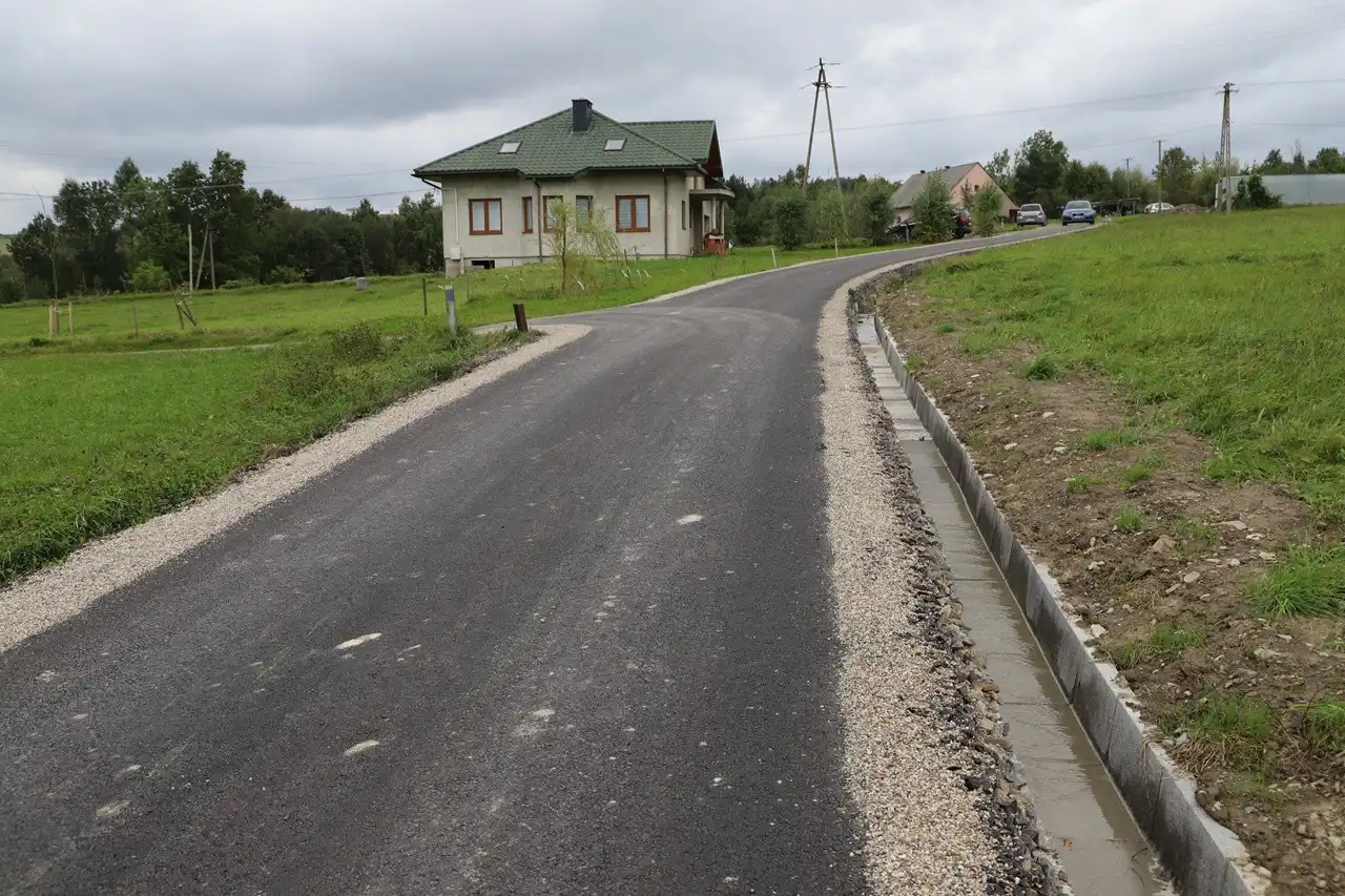 W tych miejscowościach zmodernizowano wewnętrzne drogi gminne