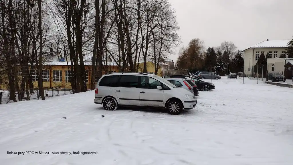 Szykuje się modernizacja infrastruktury sportowej przy Powiatowym Zespole Placówek Oświatowych w Bieczu