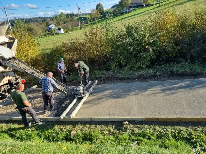 W Gminie Korzenna PUK buduje kolejne drogi