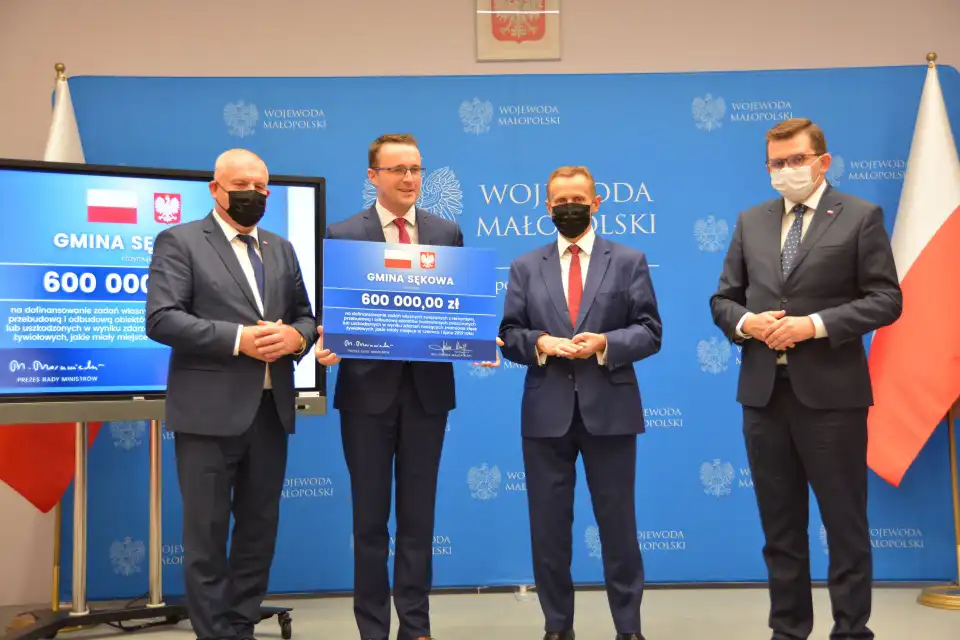Gminy i powiaty w subregionie sądeckim z rządowym wsparciem na usuwanie skutków powodzi