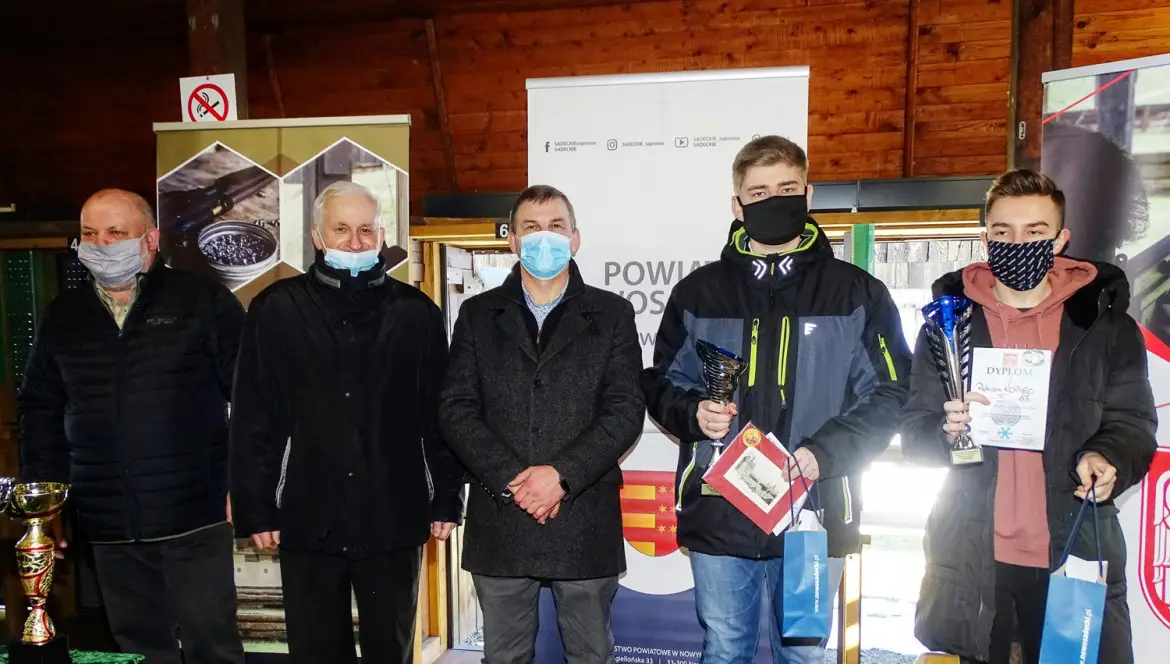 Na strzelnicy LOK w Nowym Sączu odbyły się Otwarte Powiatowe Zimowe Zawody Strzeleckie