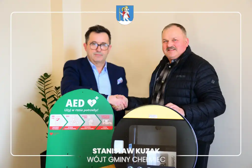 W Gminie Chełmiec rusza nowa inicjatywa. Defibrylator AED dostępny całą dobę w Zespole Szkół w Niskowej