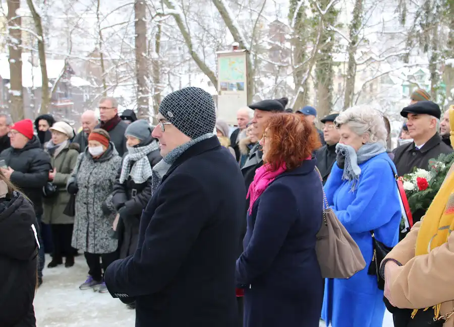 Krynica-Zdrój: Pomnik bł. ks. Prymasa Stefana Wyszyńskiego oficjalnie odsłonięty