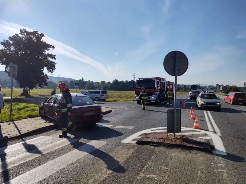 Kolizja w Wielopolu. Jedna osoba trafiła do szpitala