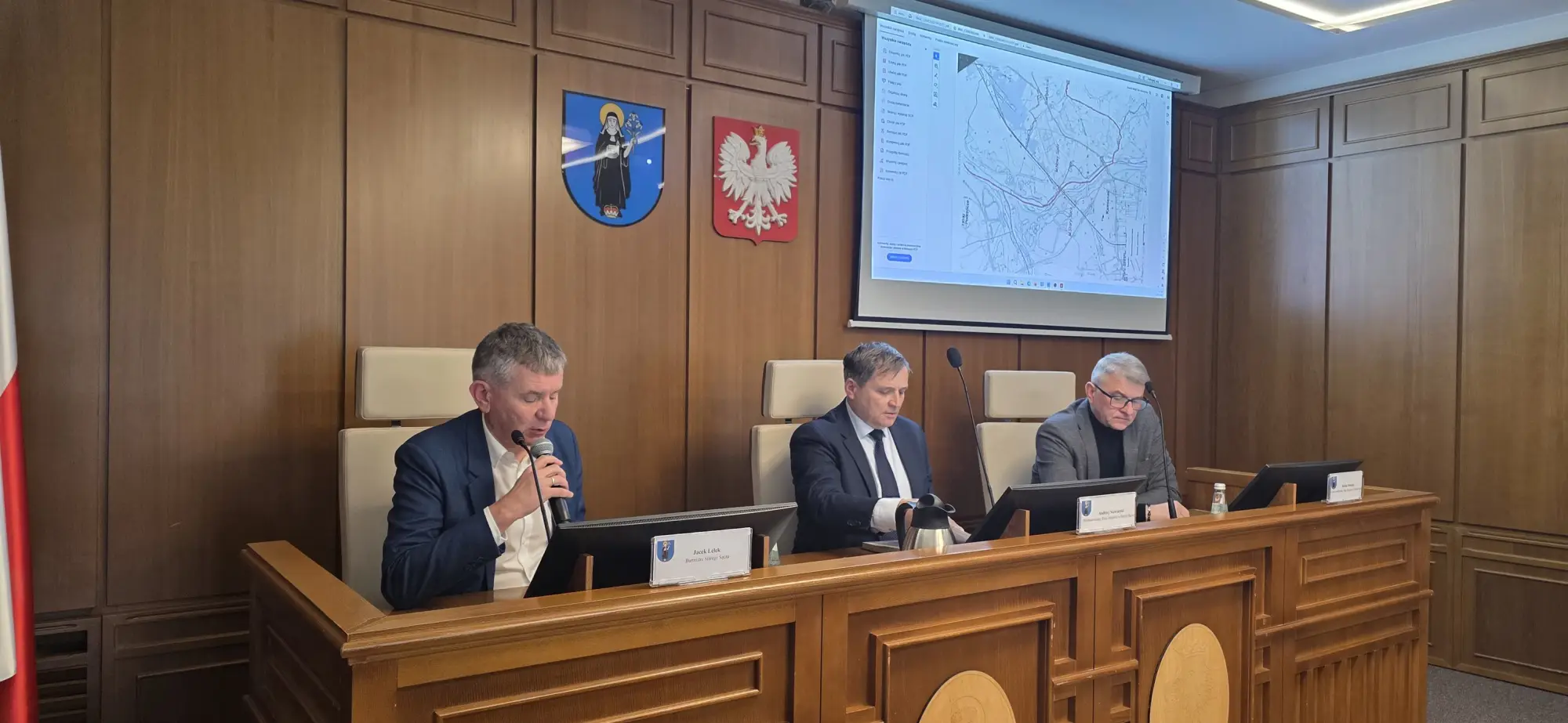 Most łączy dwa miasta, a granica utrudnia inwestycje i zarządzanie. Stary Sącz chce zmiany