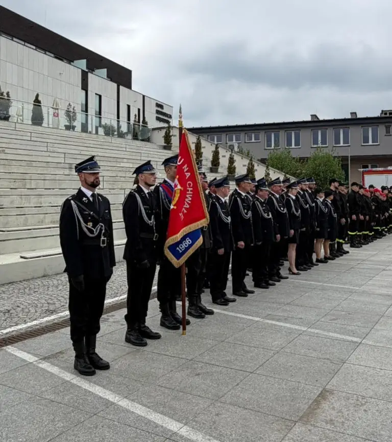 Strażackie święto w Chełmcu. Nie zabrakło promes i podziękowań