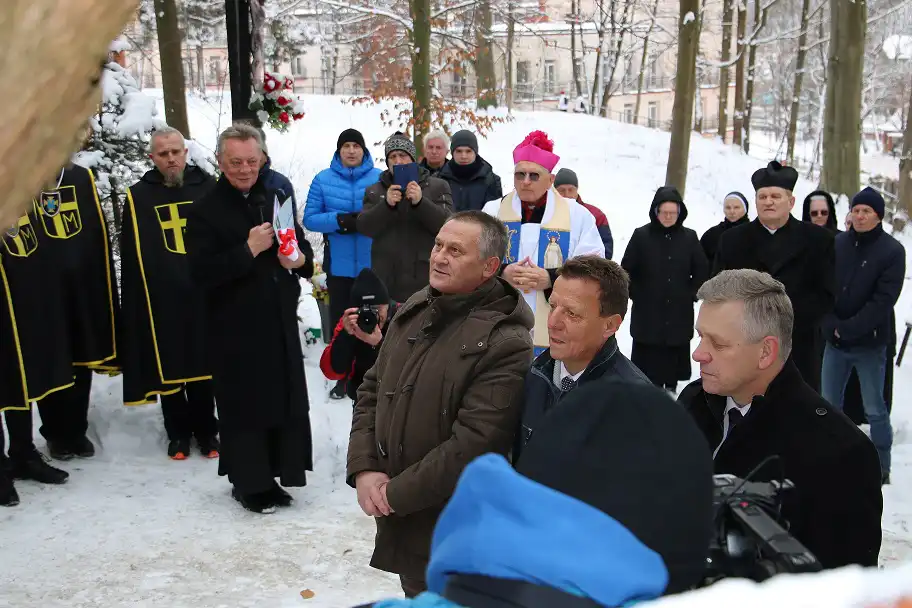 Krynica-Zdrój: Pomnik bł. ks. Prymasa Stefana Wyszyńskiego oficjalnie odsłonięty