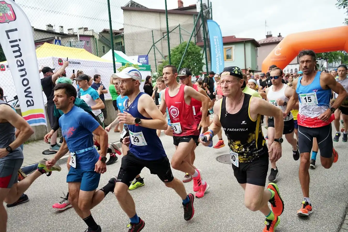 XII edycja Limanowa Forrest. Uczestnicy biegu pokonali 7-kilometrową trasę