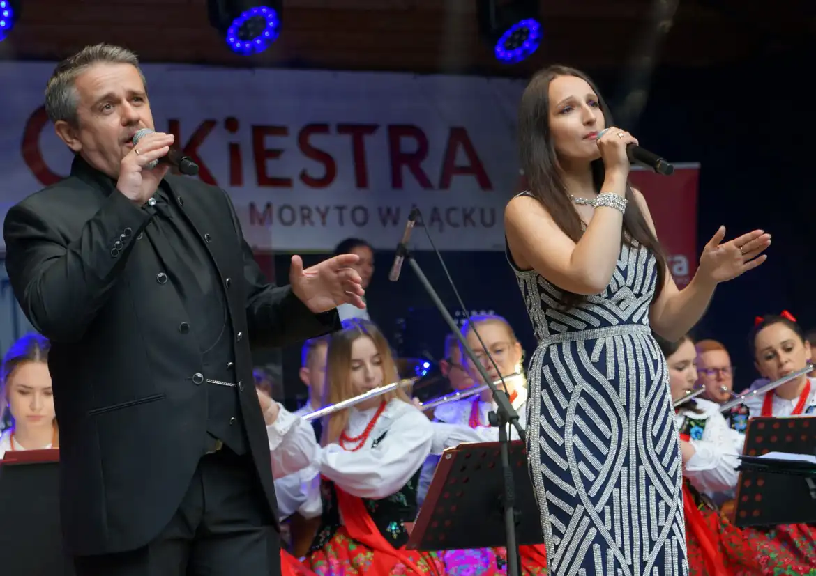 Muzycy Orkiestry Dętej z Łącka uhonorowani przez starostę nowosądeckiego