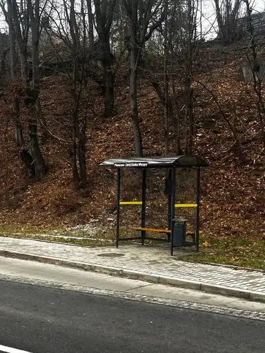Nowe wiaty w Gminie Piwniczna-Zdrój. Wygodniej i bezpieczniej dla pasażerów