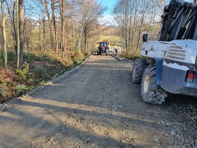 Trwa modernizacja drogi Mogilskie Cisy