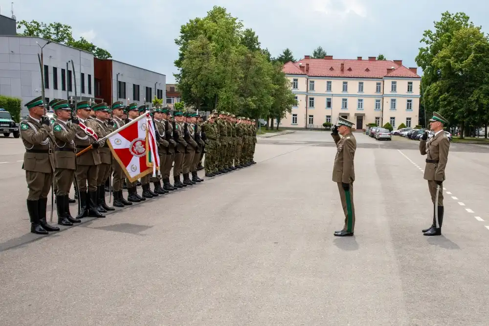 31 nowych funkcjonariuszy Karpackiego Oddziału Straży Granicznej w Nowym Sączu złożyło ślubowanie