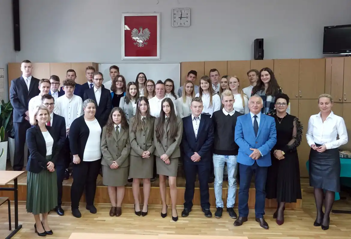 Kolejni uczniowie ze stypendium od starosty nowosądeckiego