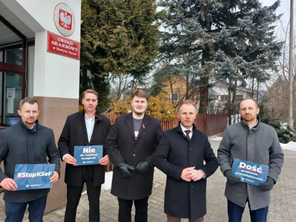 Obawy o inwigilację i paraliż firm. Krytyka KSeF na konferencji Konfederacji