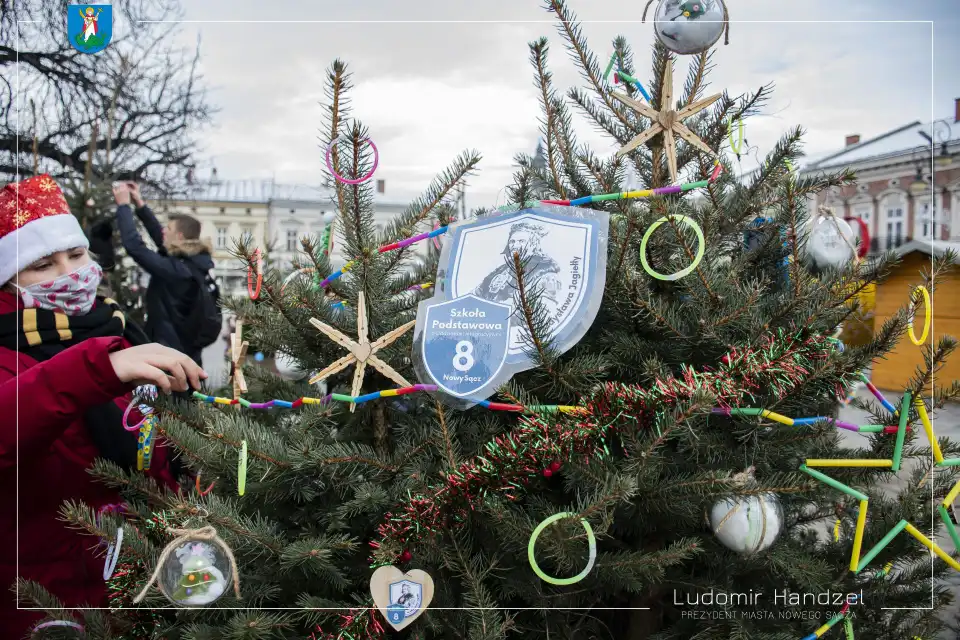 Na płycie nowosądeckiego rynku zrobiło się świątecznie