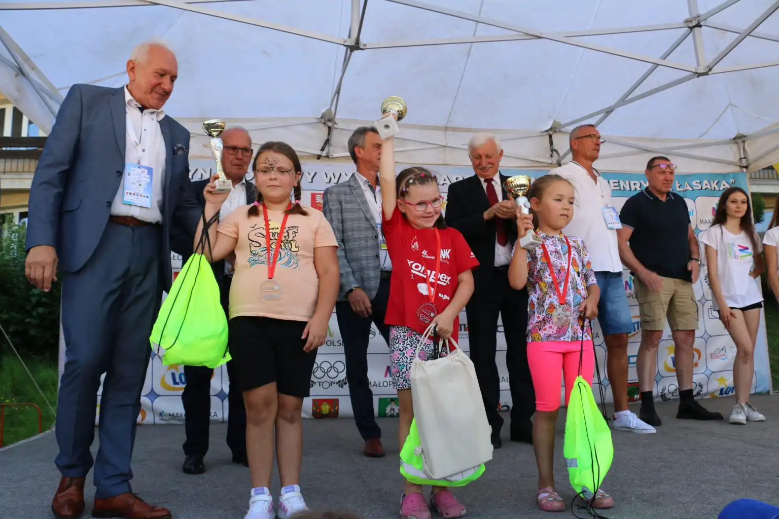 Mini Wyścig Henryka Łasaka w Limanowej. Wzięło w nim udział 100 młodych kolarzy