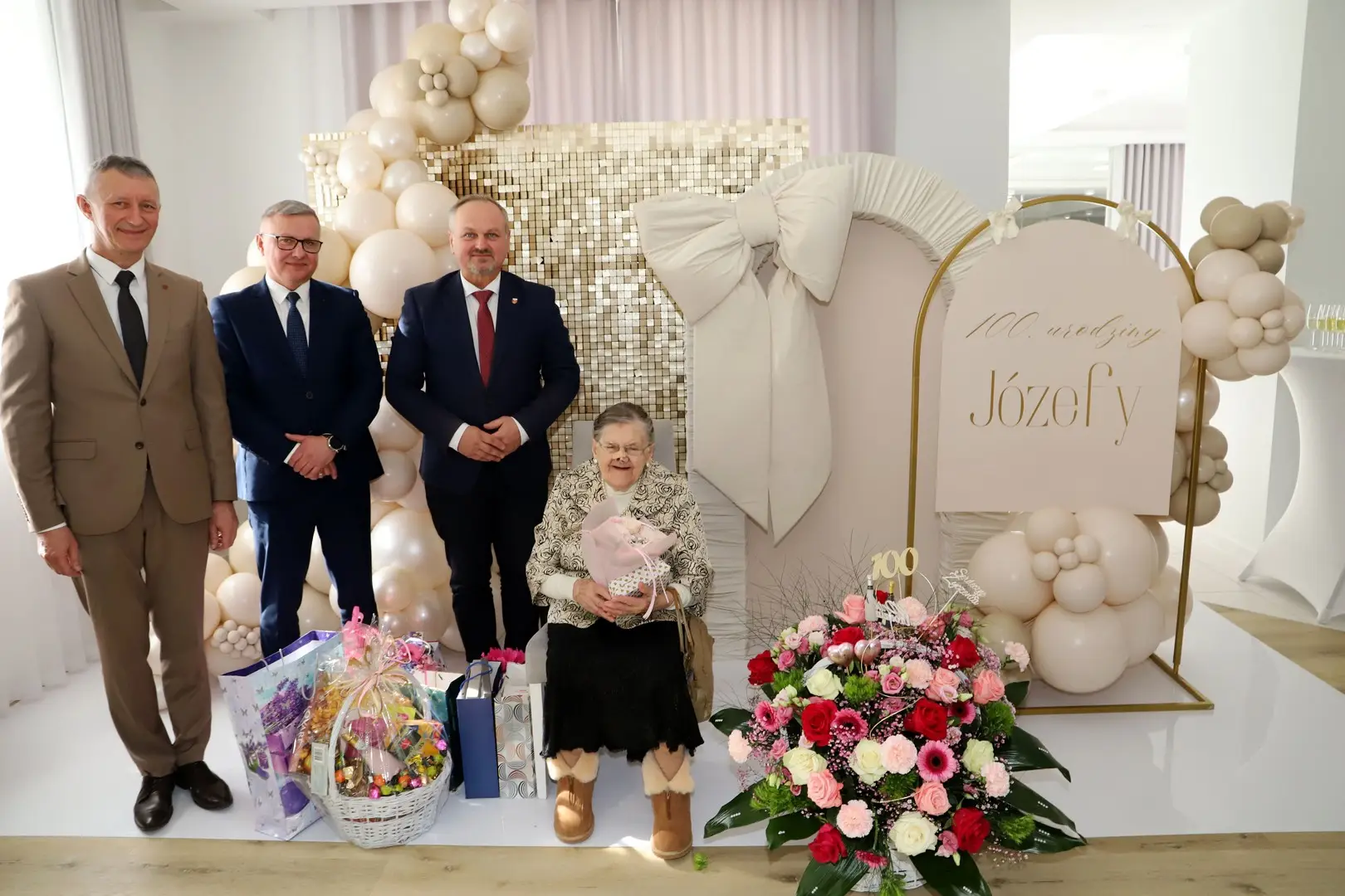 Wyjątkowy jubileusz w gminie Limanowa. Pani Józefa Kuźma obchodzi setne urodziny