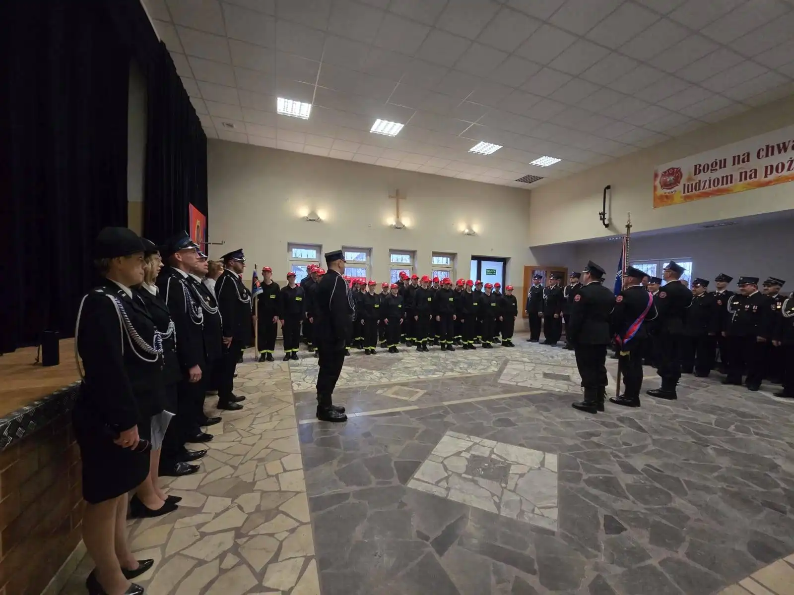 Nowe pokolenie strażaków. Uroczystość ślubowania MDP w Łososinie Górnej