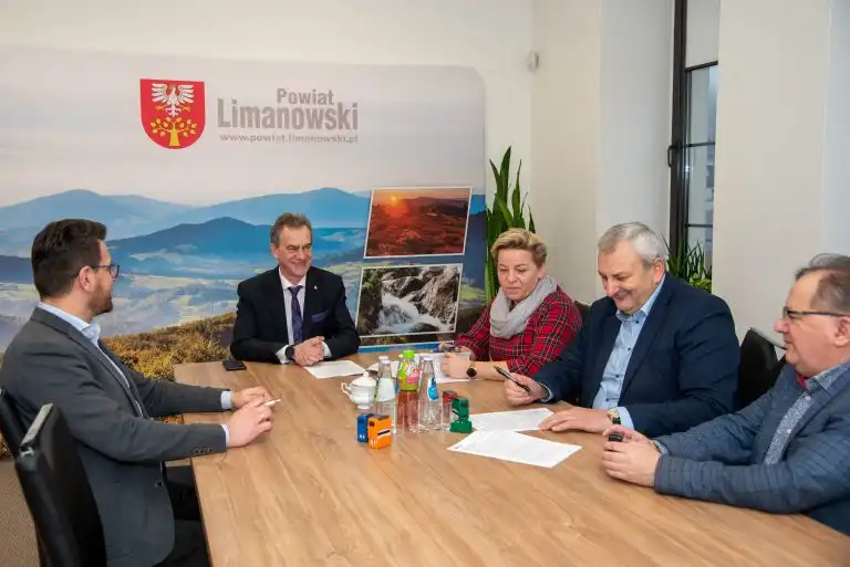 Przepusty w ciągach dróg powiatowych w miejscowości Kasina Wielka i Glisne będą zmodernizowane