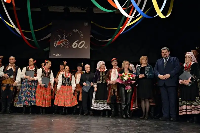 Regionalny Zespół Sądeczanie od 60 lat tańcami muzyką i śpiewem zachwycają widzów
