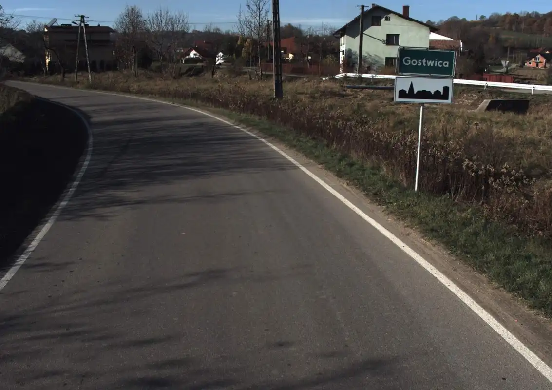 Nowy chodnik w Stadłach, Gostwicy i Długołęce Świerkli. Wybrano projektanta