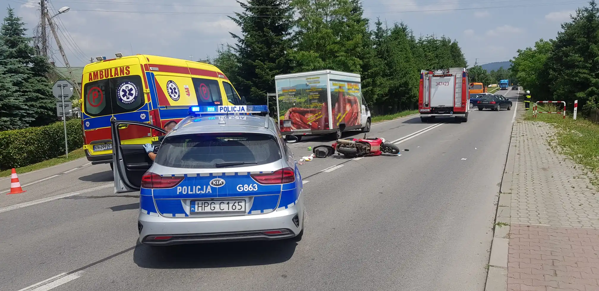 Wypadek w Białej Niżnej. W akcji śmigłowiec LPR
