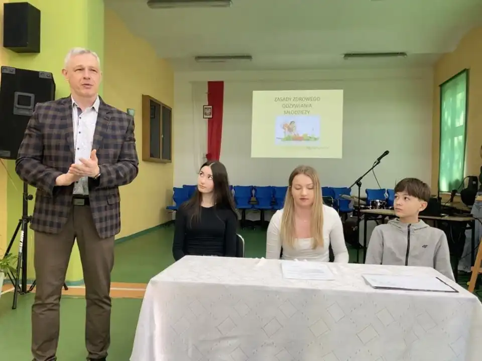 VI Sesja Młodzieżowej Rady Miejskiej w Bieczu. Zdrowie na talerzu i smak Meksyku
