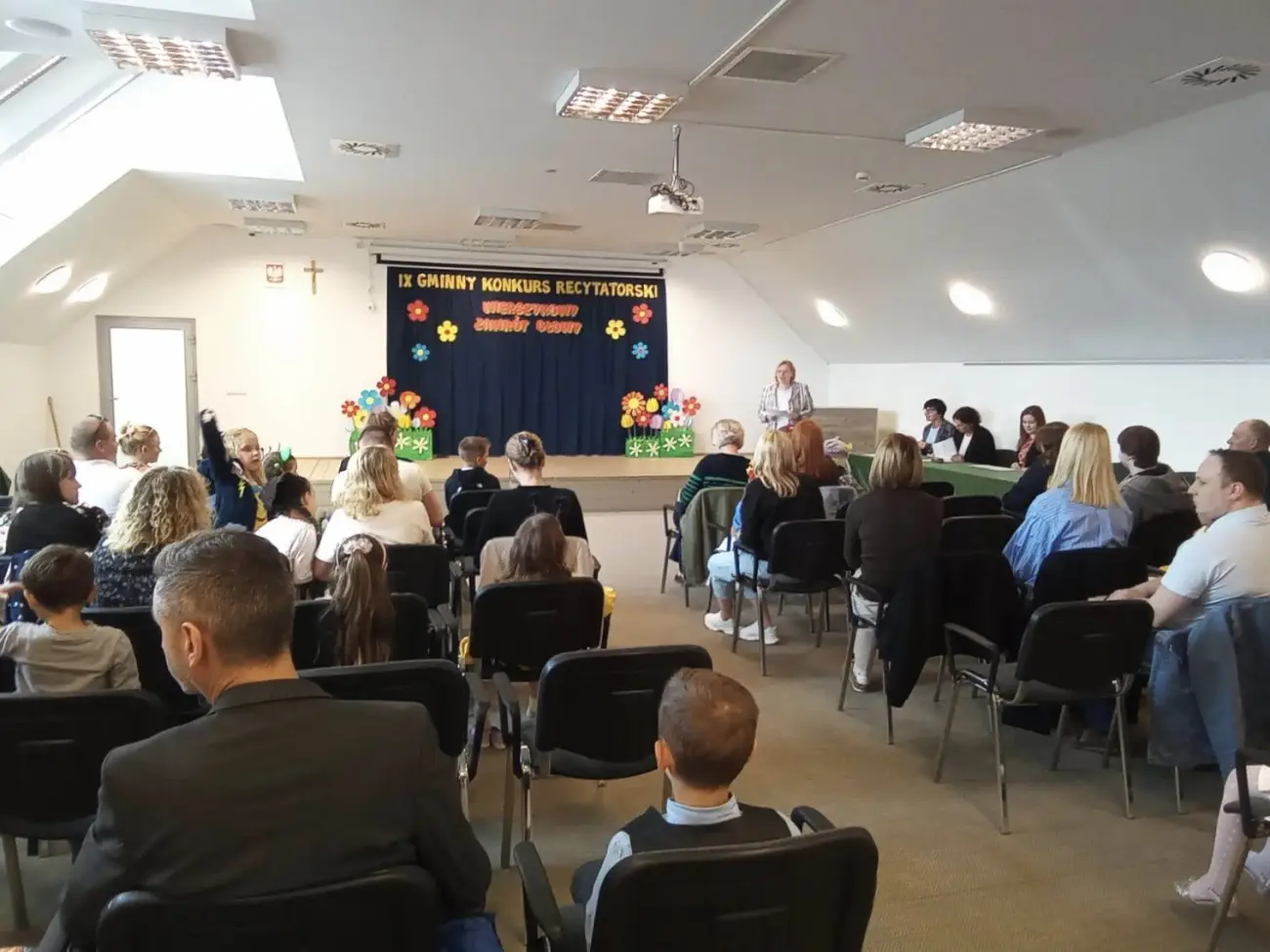 Mali recytatorzy zachwycili w Podegrodziu. Za nami „Wierszykowy zawrót głowy”