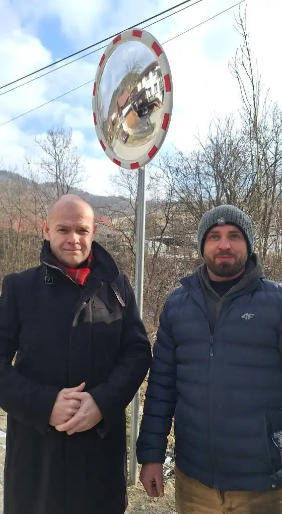 Piwniczna-Zdrój inwestuje w bezpieczeństwo kierowców. Zamontowano 10 nowych luster
