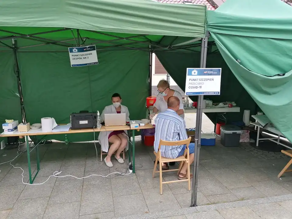 W sobotę 10 lipca w Mobilnym Punkcie Szczepień w Starym Sączu zaszczepiły się 244 osoby