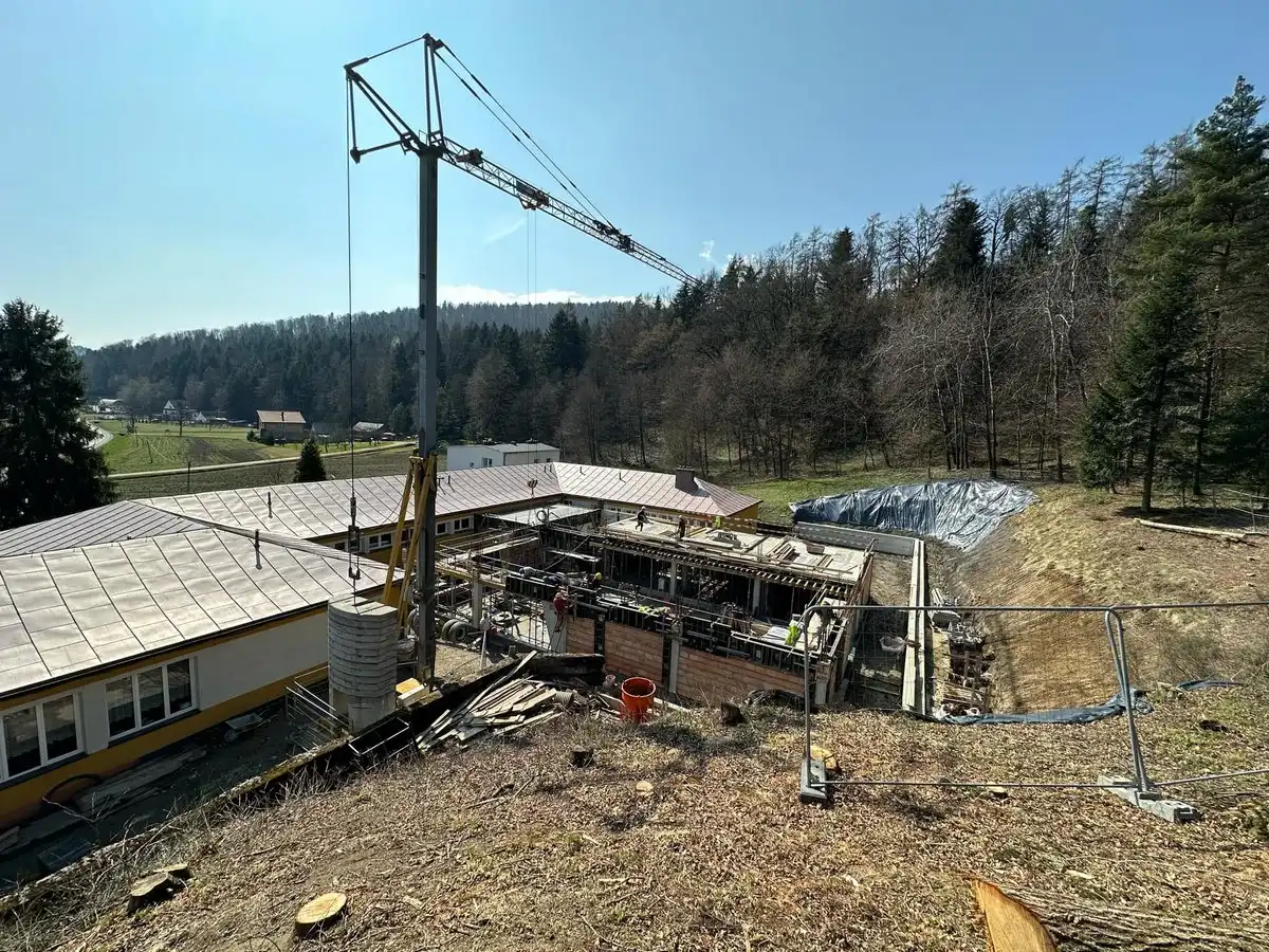 Nowoczesna sala gimnastyczna w Witowicach Dolnych. Budowa w toku