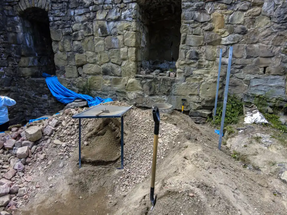 Ruszył kolejny etap prac archeologicznych przy nowosądeckim Zamku